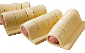 Сосиска в тесте Фабрика Качества (+/- 54шт/1кор/6кг)